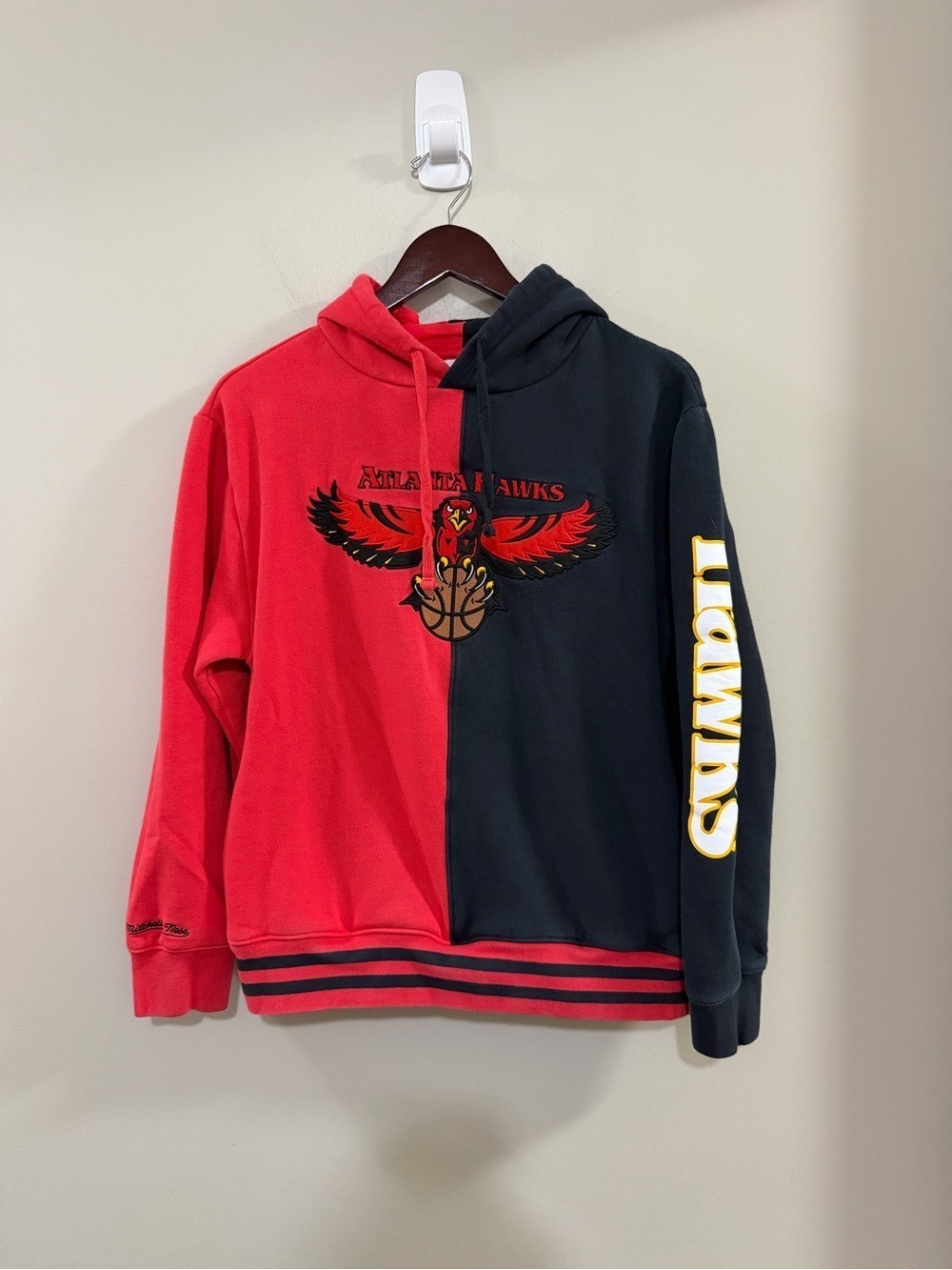 Mitchell & Ness Atlanta Hawks Red and Black Split Pullover Hoodie